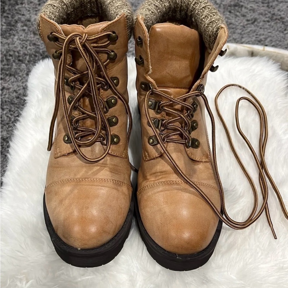 MIA Hiking Boots
